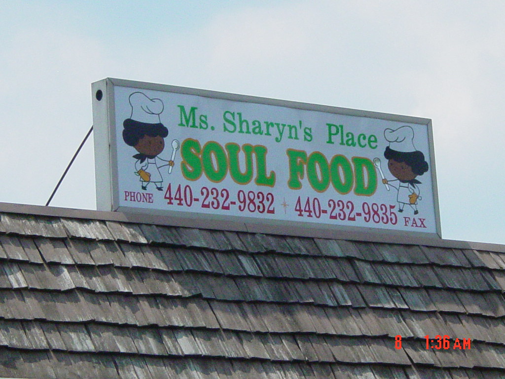 Electric signs in Warrensville Heights